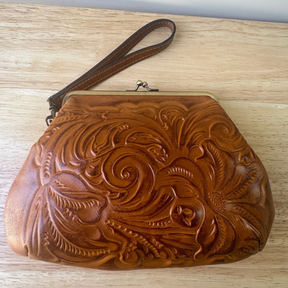 Patricia Nash Savena Kiss Lock Wristlet Burnished Tooled‎ Italian Leather